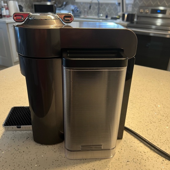 Nespresso Machine - Picture 2 of 9